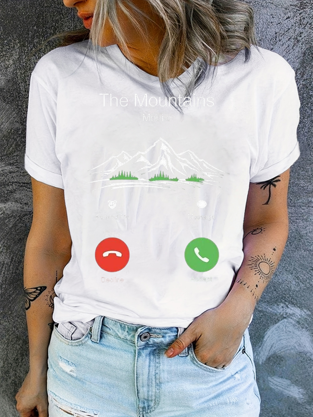 Adventure Call Print Crewneck  - Outdoor Adventure Enthusiast บทวิจารณ์และราคา